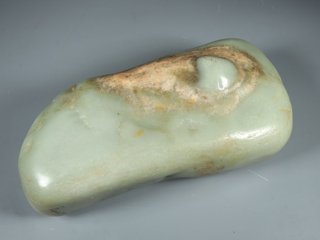An Exquisite White Jade Ornament - 9