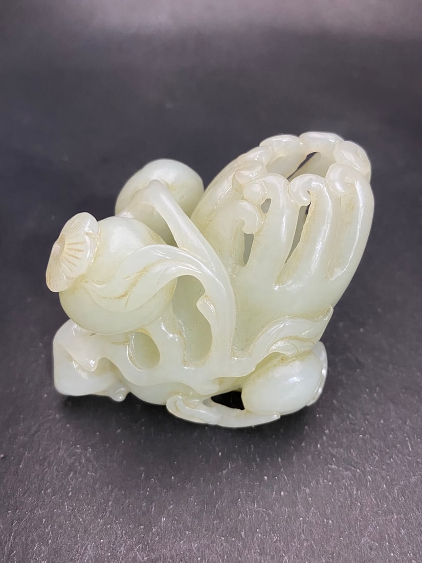 An Exquisite White Jade Melon and Fruit Pattern Ornament - 4