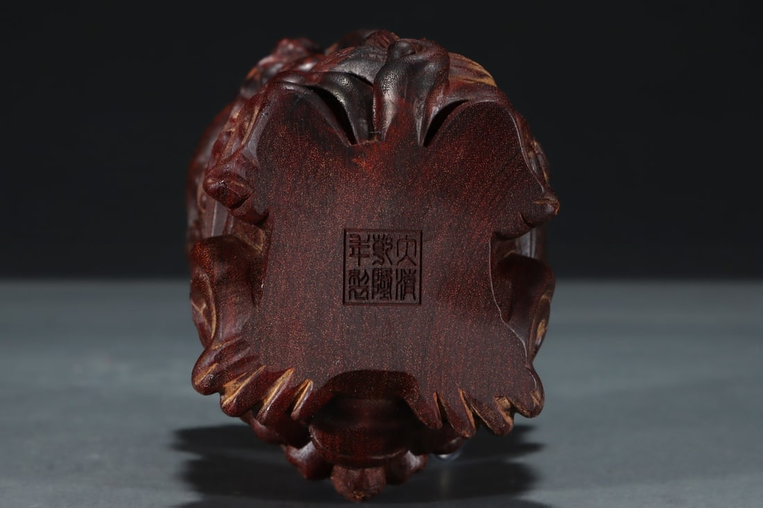 An Exquisite Eaglewood Auspicious Beast-Shaped Goblet - 8