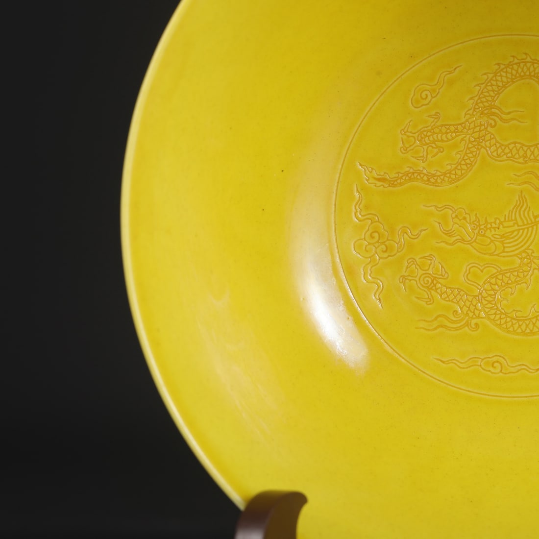 An Exquisite Red Glazed Seawater Pattern Dragon Pattern Bowl - 4