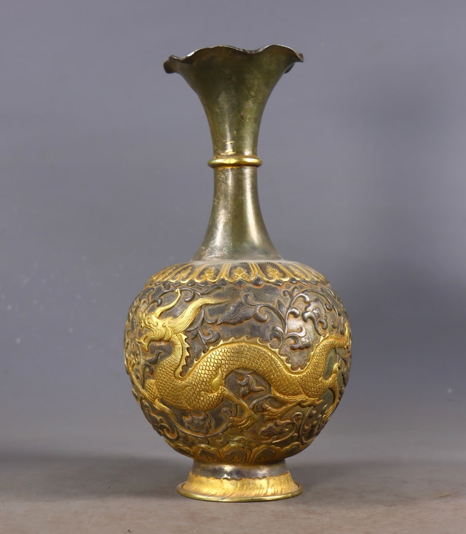 An Exquisite Gilt Bronze Dragon and Phoenix Pattern Lotus Pattern Vase - 2