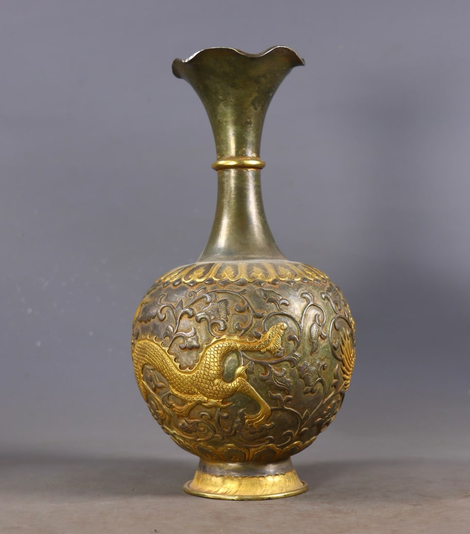 An Exquisite Gilt Bronze Dragon and Phoenix Pattern Lotus Pattern Vase - 3