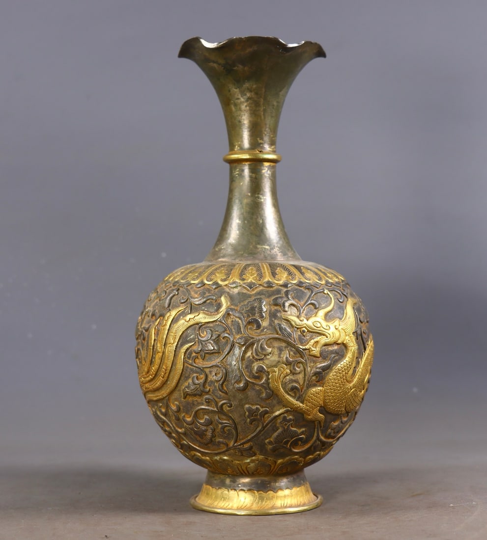 An Exquisite Gilt Bronze Dragon and Phoenix Pattern Lotus Pattern Vase - 6
