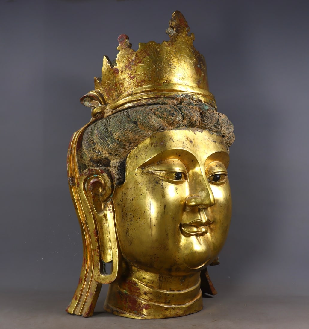An Exquisite Gilt Bronze Buddha head - 2