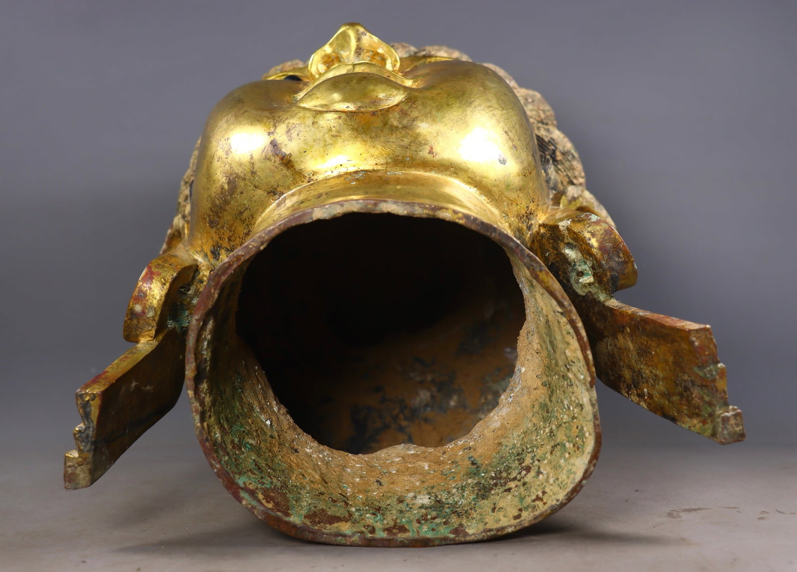 An Exquisite Gilt Bronze Buddha head - 9