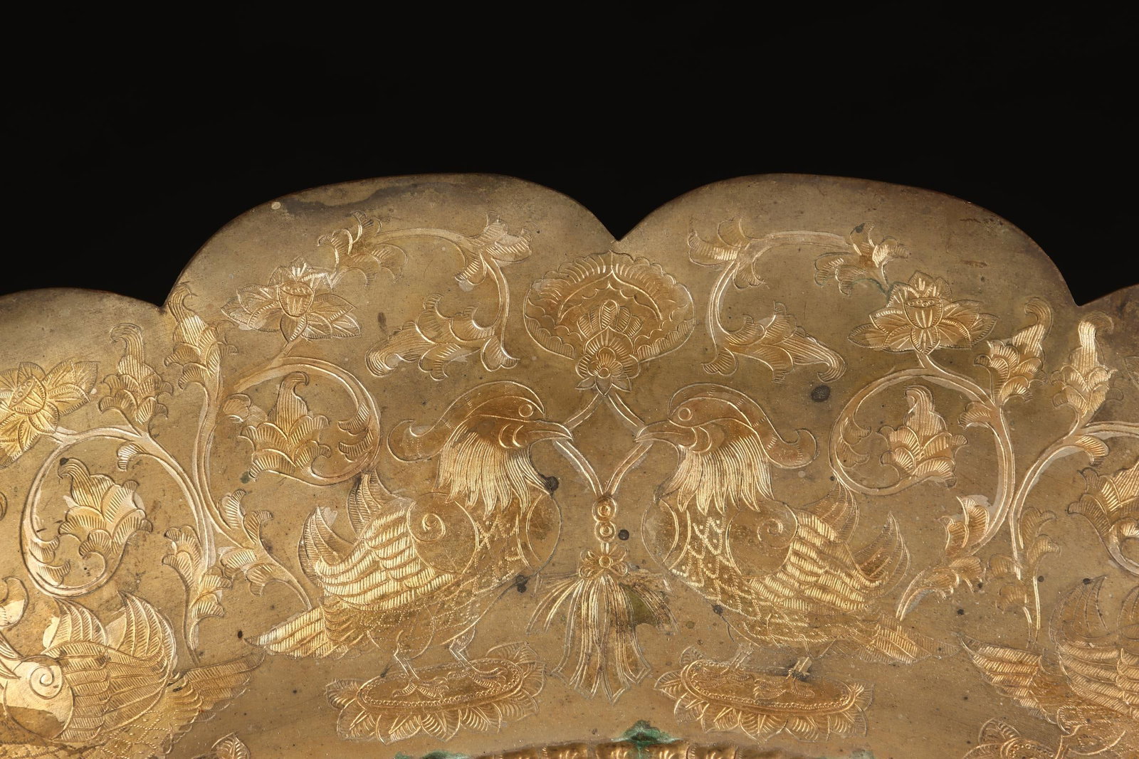 An Exquisite Gilt Bronze Phoenix Pattern Lotus Pattern Plate - 4