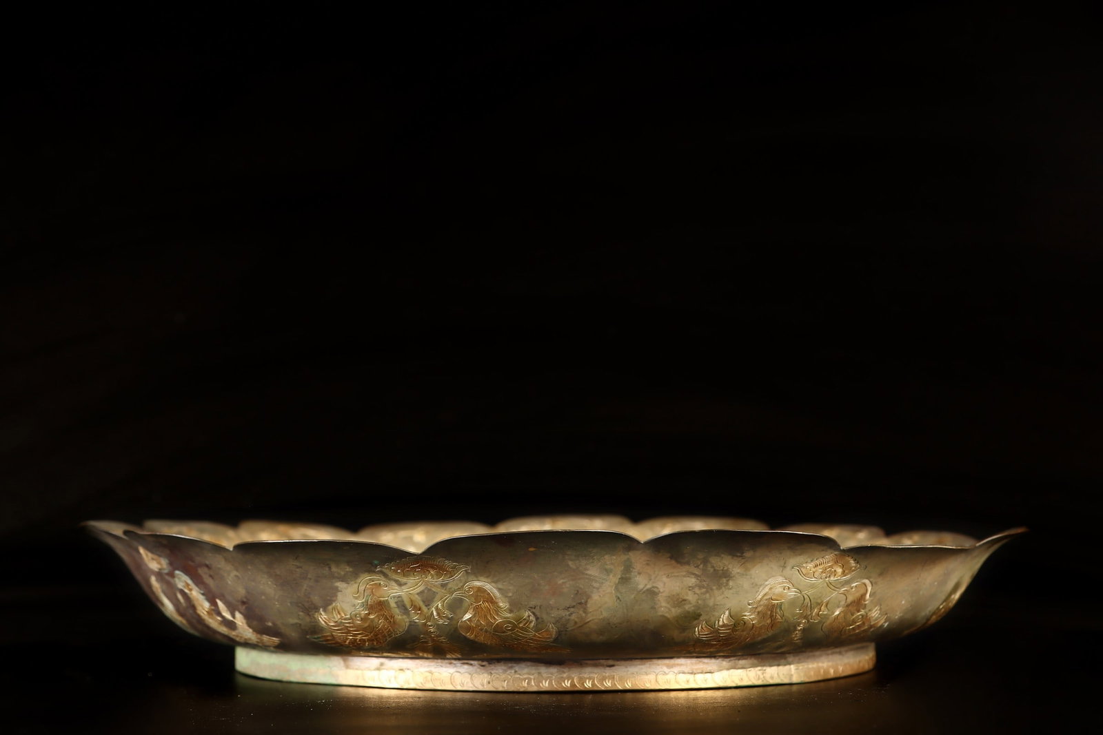 An Exquisite Gilt Bronze Phoenix Pattern Lotus Pattern Plate - 7