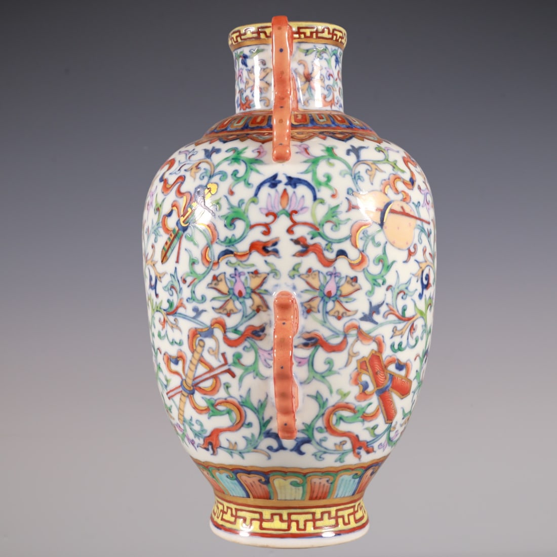An Exquisite Doucai Lotus Pattern Vase - 5