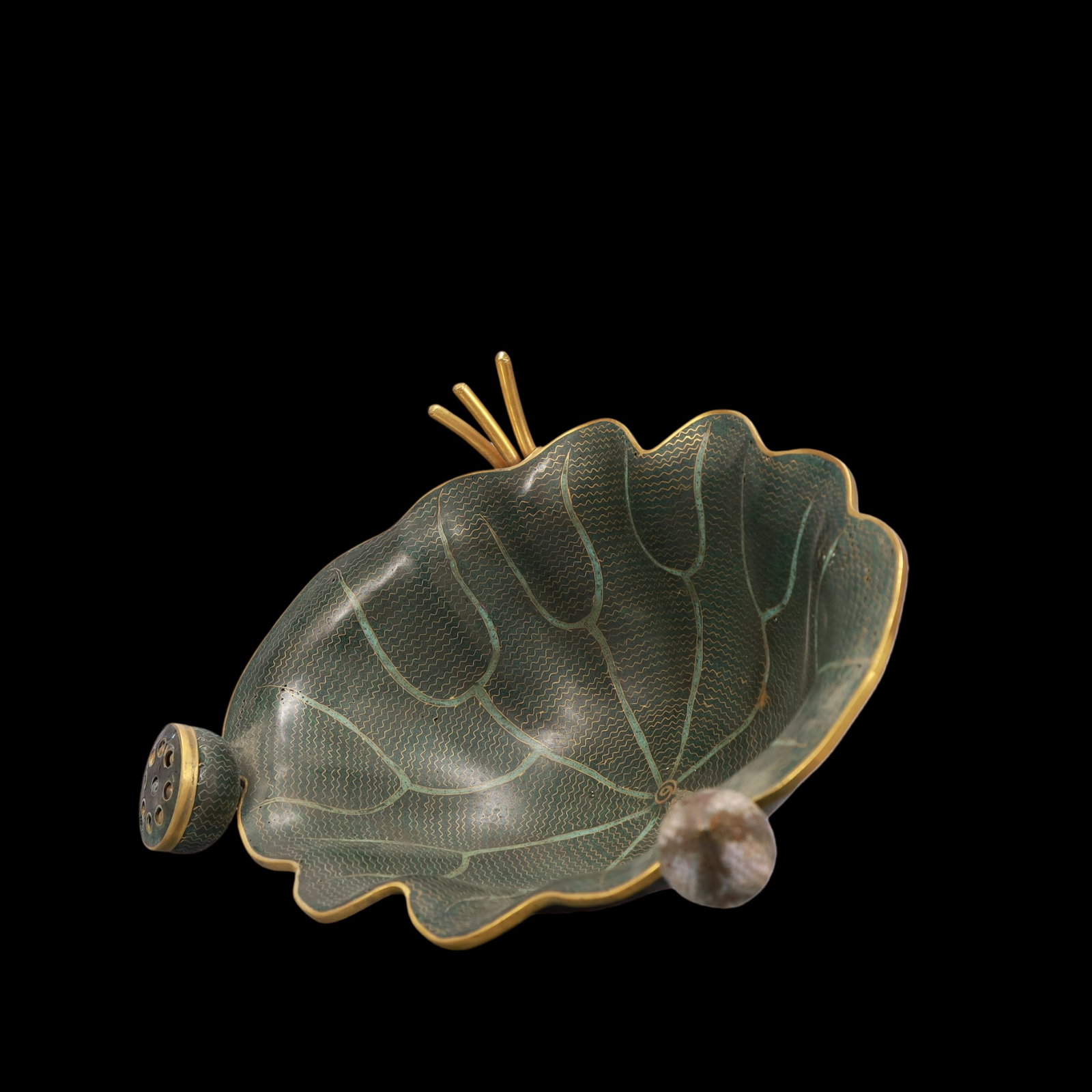 A Exquisite Coppery Lotus-Form Plate - 3
