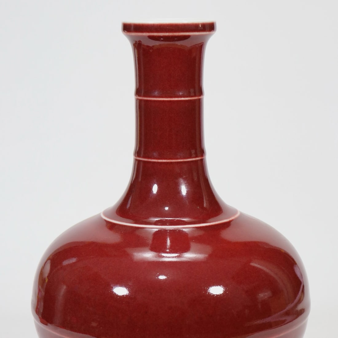 An Exquisite Red Glazed Vase - 2