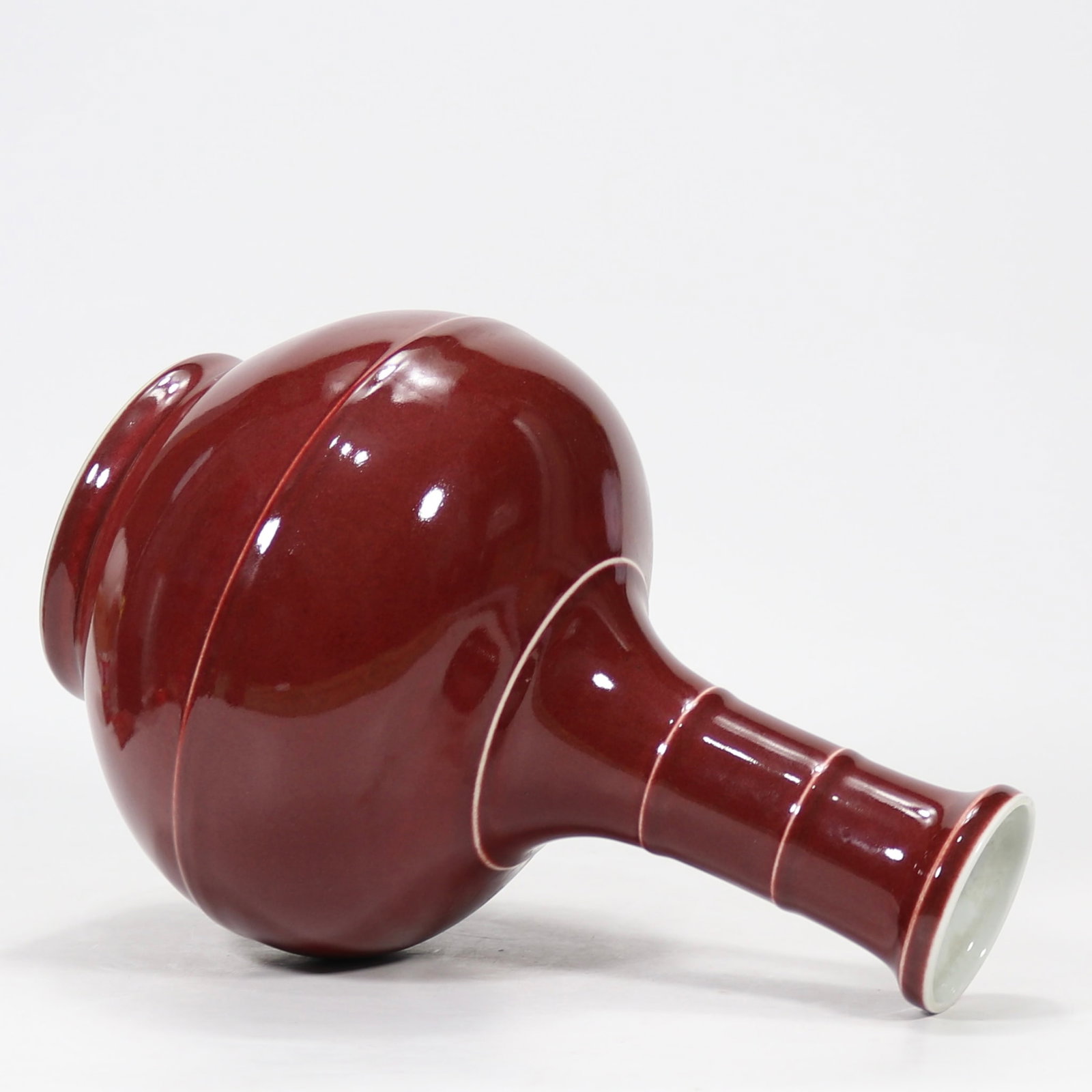 An Exquisite Red Glazed Vase - 3