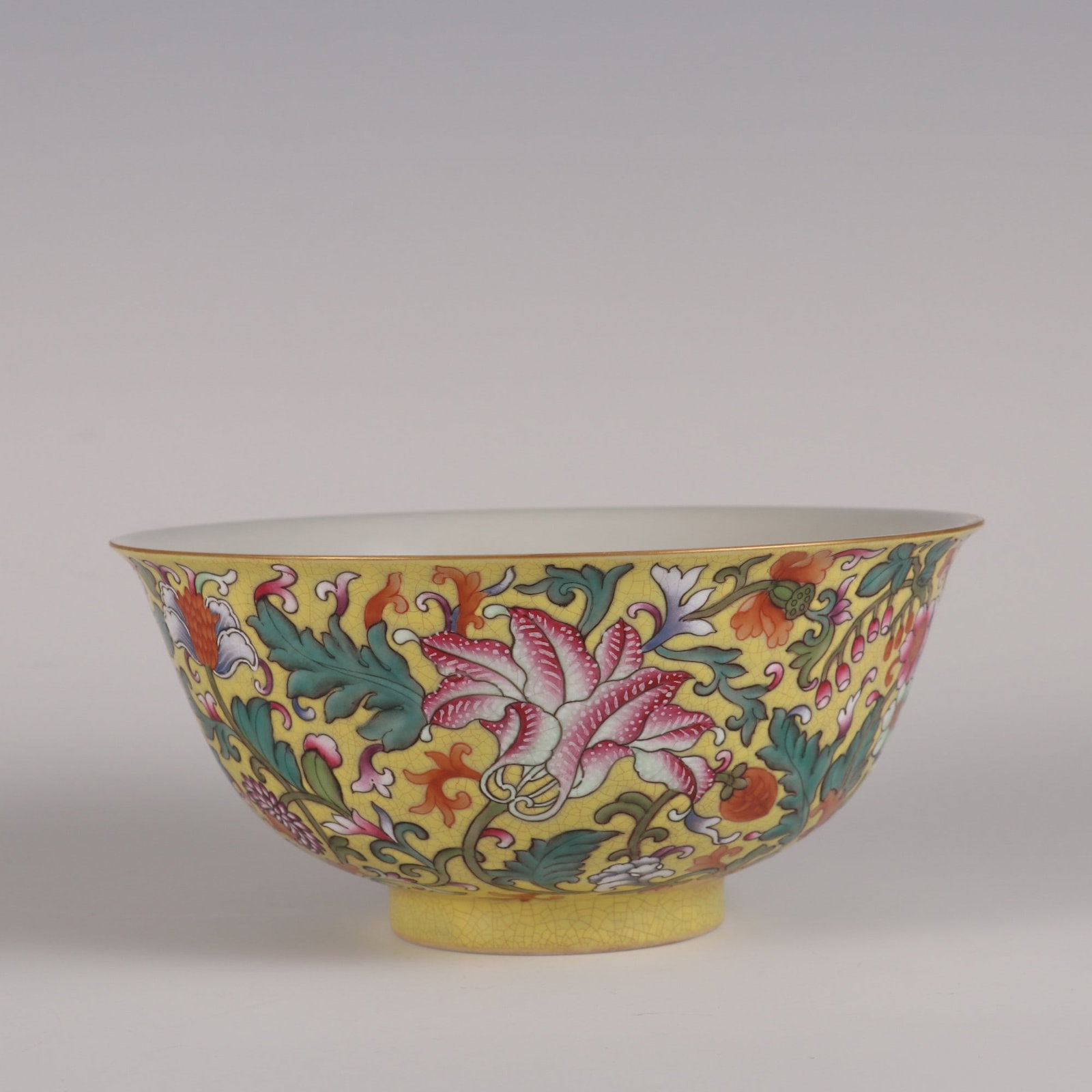 An Exquisite Enamel Lotus Pattern Bowl - 3