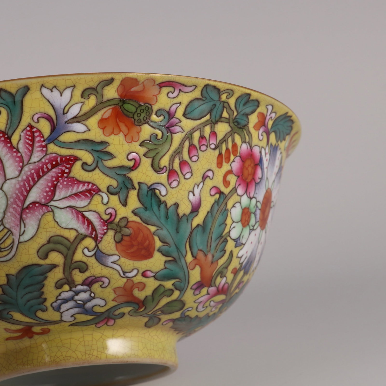 An Exquisite Enamel Lotus Pattern Bowl - 5
