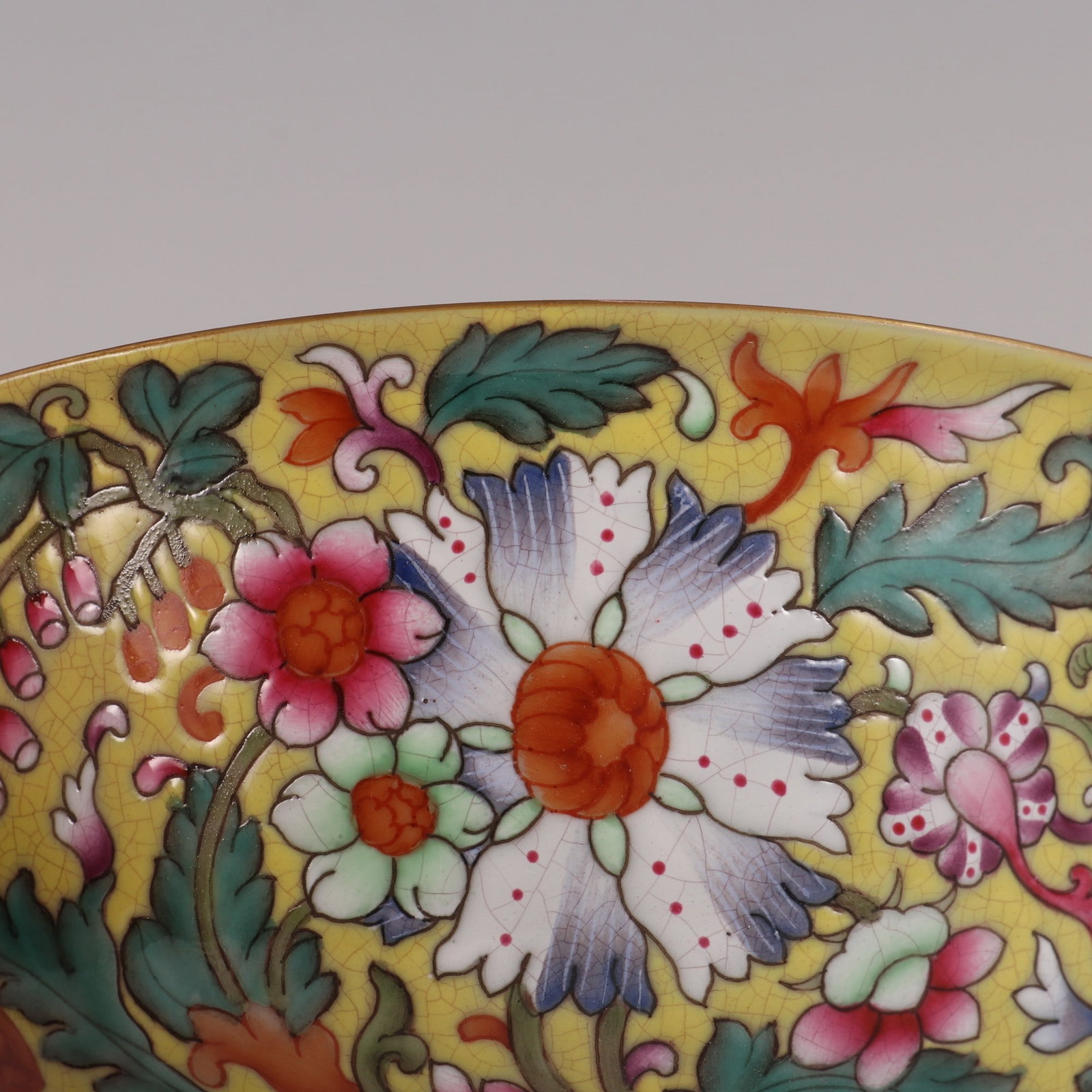 An Exquisite Enamel Lotus Pattern Bowl - 6