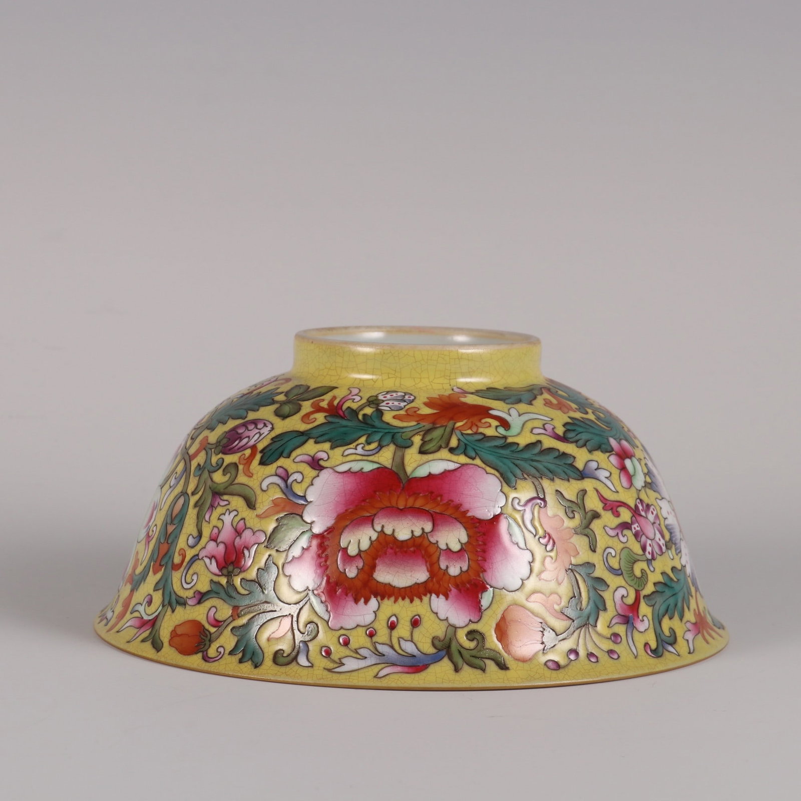 An Exquisite Enamel Lotus Pattern Bowl - 7