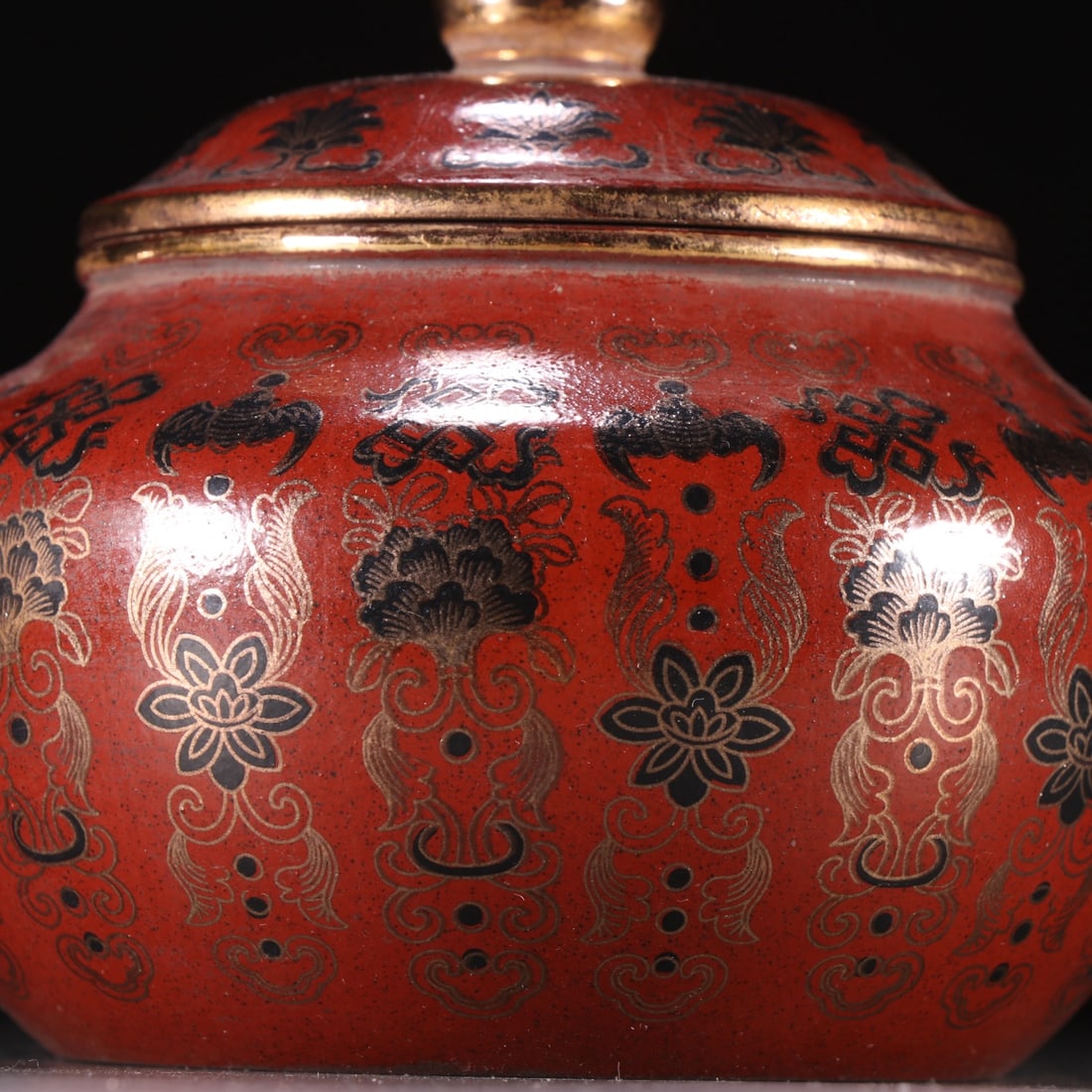 An Exquisite Purple Sands Flower Pattern Teapot - 6
