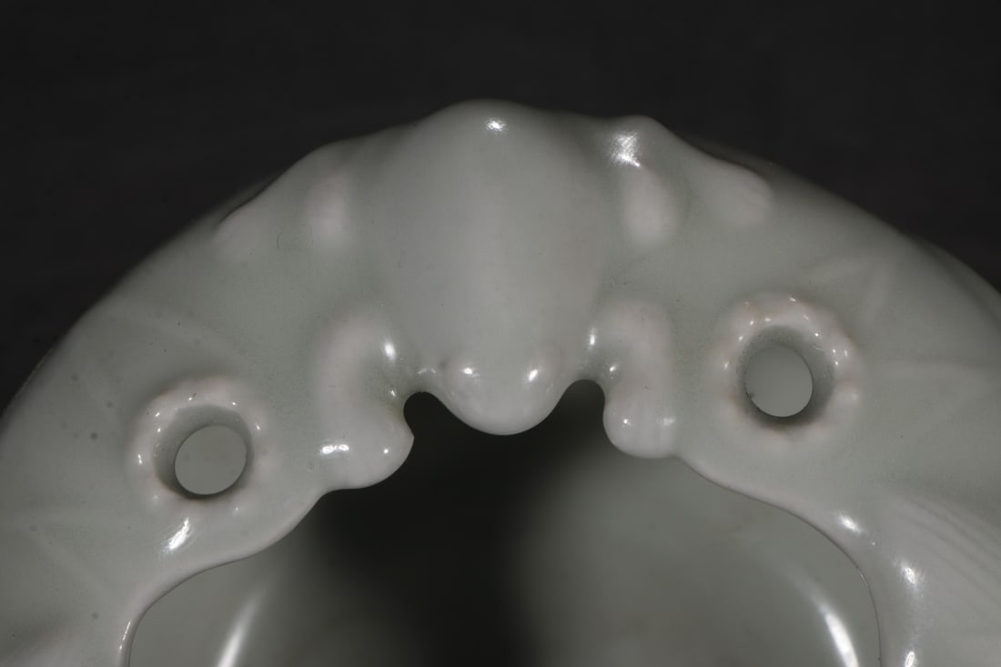 An Exquisite Celadon Glazed Brush Washer - 8
