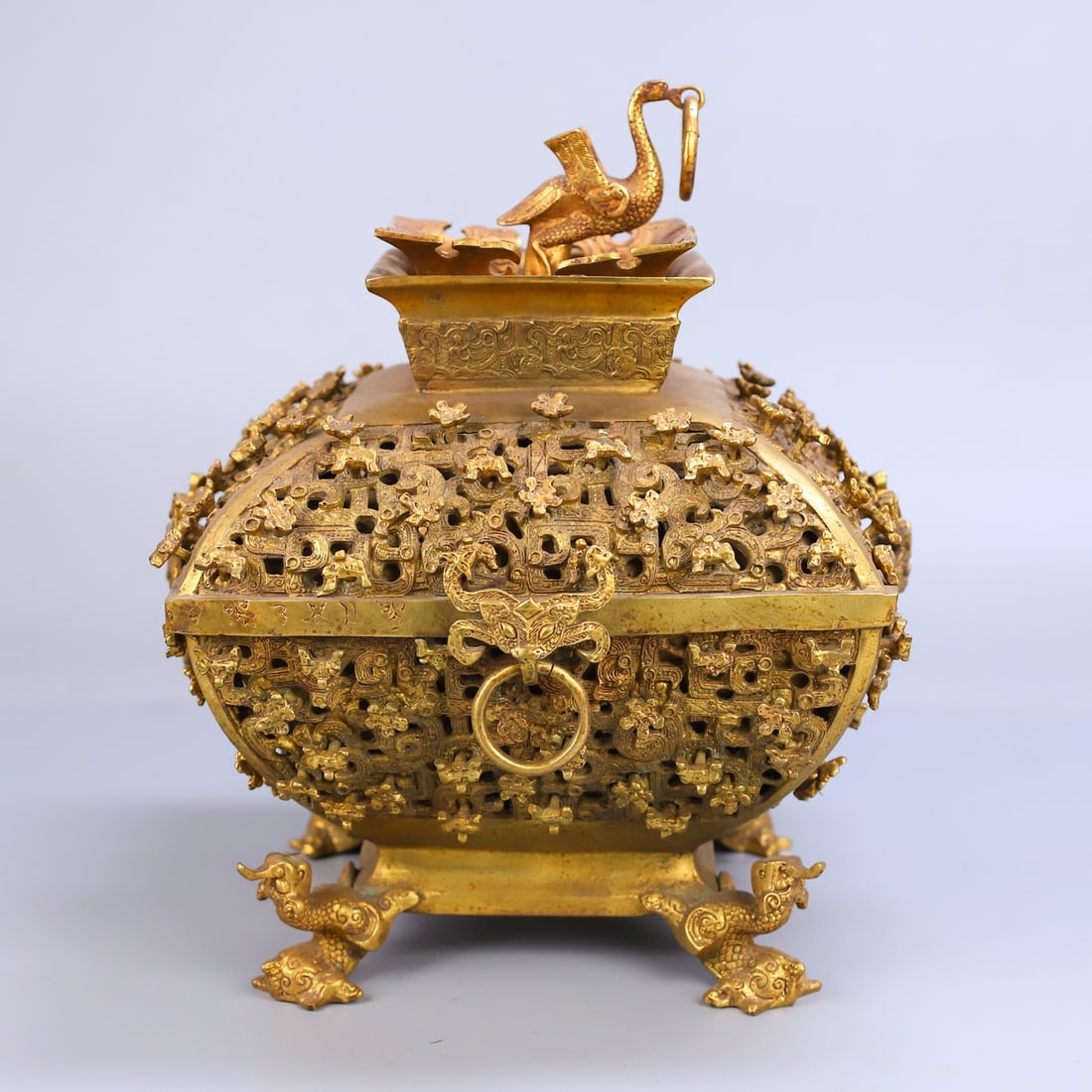 An Exquisite Gilt Bronze Dragon Pattern Ornament - 8