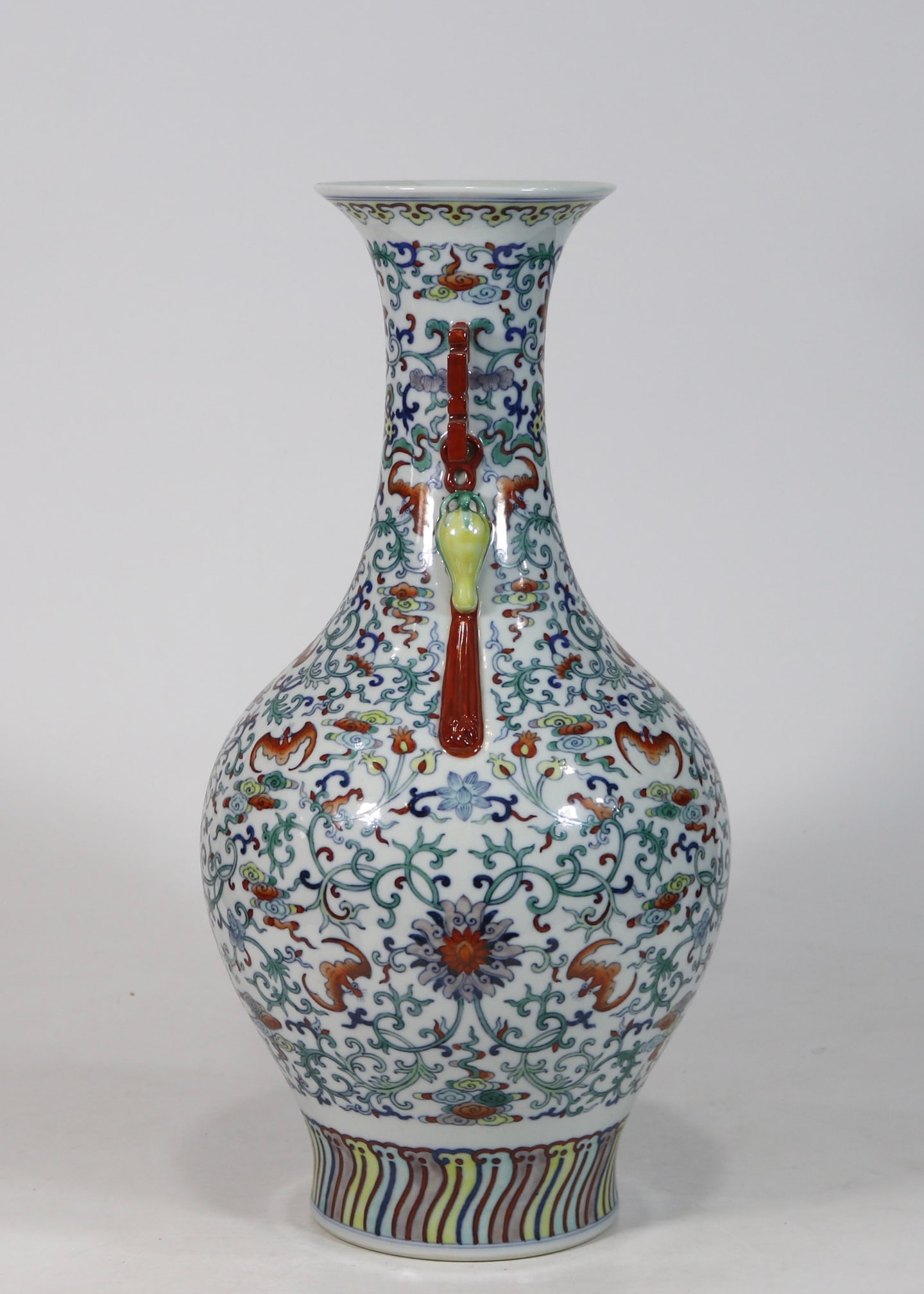 An Exquisite Doucai Lotus Pattern Double-Ears Vase - 4