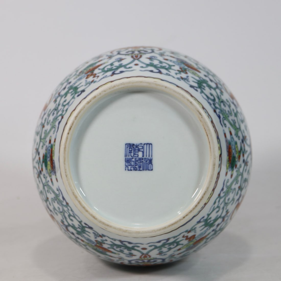 An Exquisite Doucai Lotus Pattern Double-Ears Vase - 9