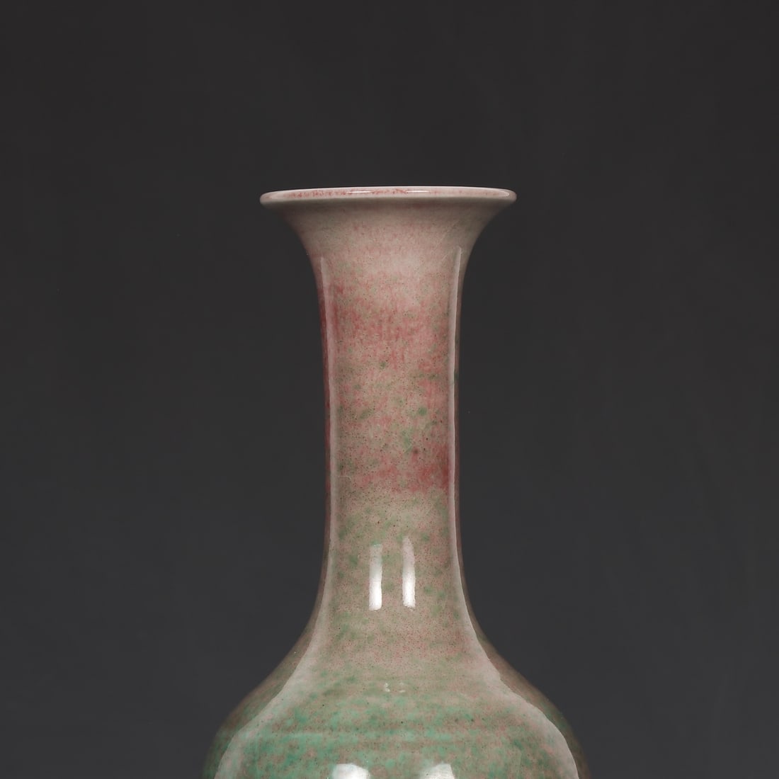 An Exquisite PeachBloom-Glazed Vase - 3