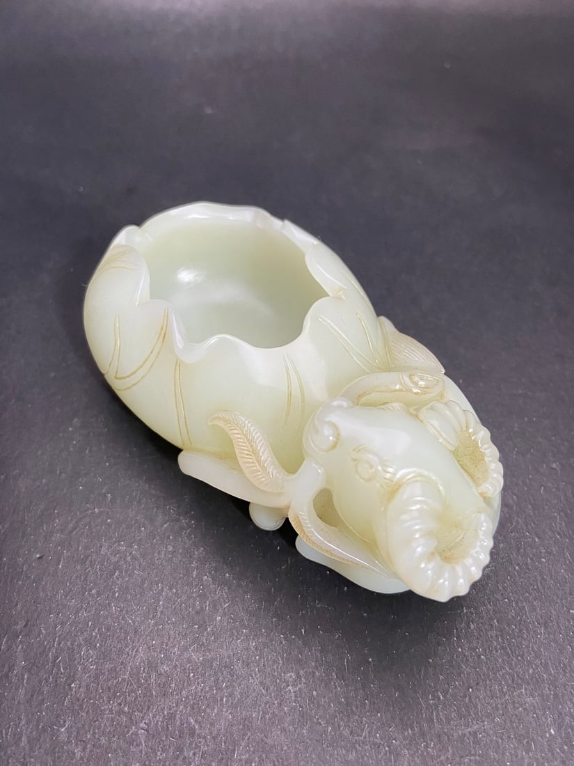 An Exquisite White Jade Buffalo Pattern Brush Washer - 2