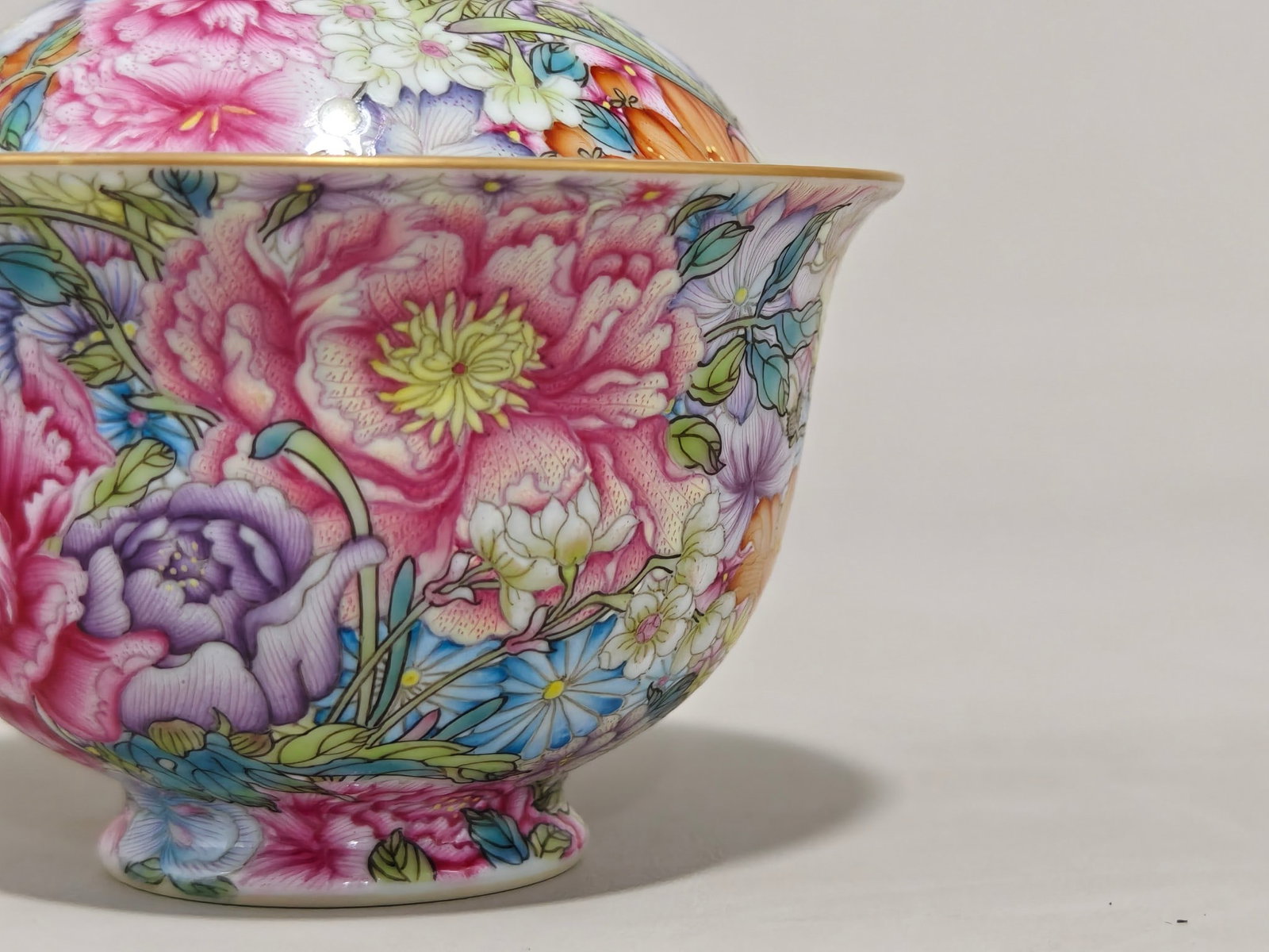 An Exquisite Enamel Flower Pattern Bowl - 4