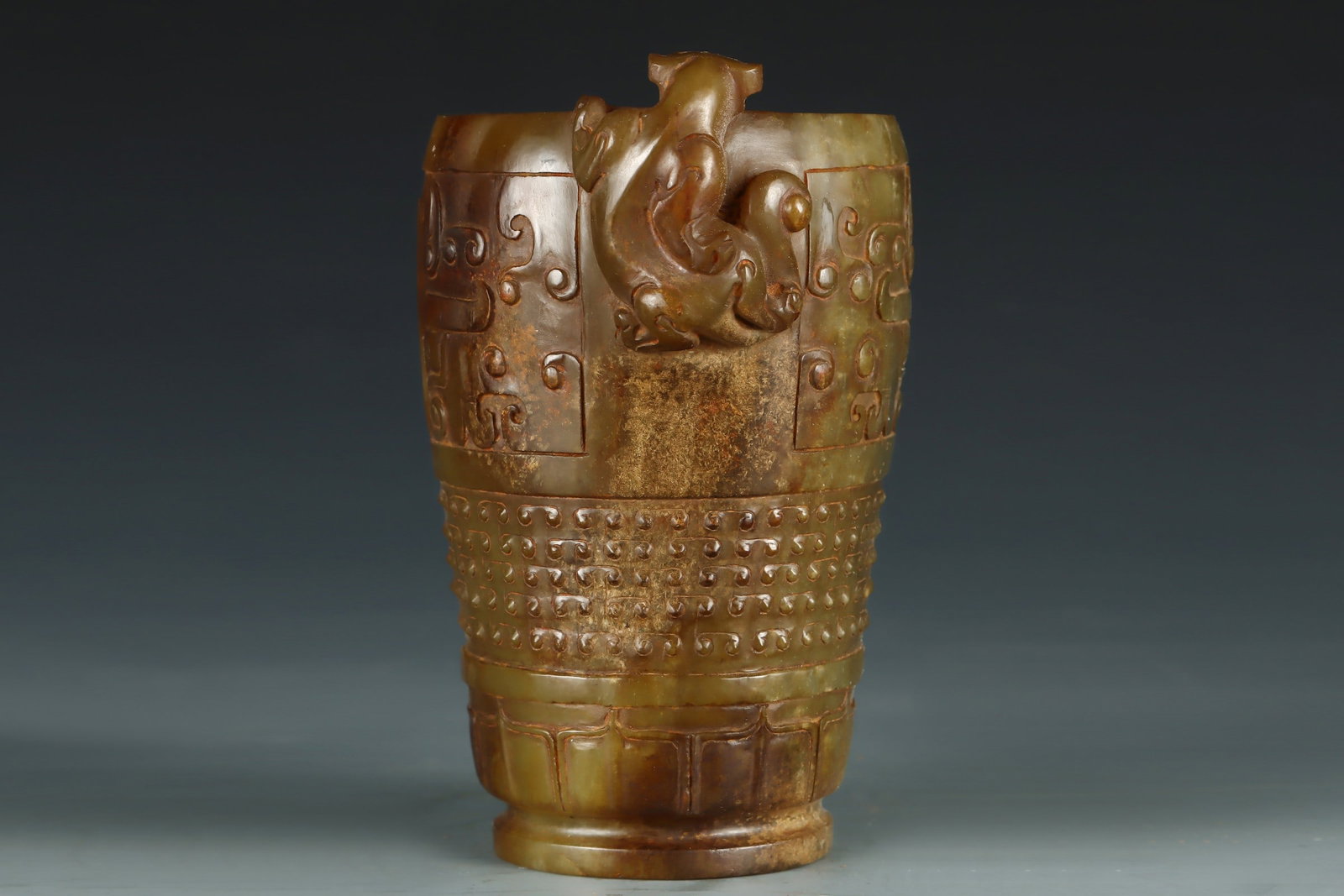 An Exquisite White Jade Beast-Face Pattern Cup - 3
