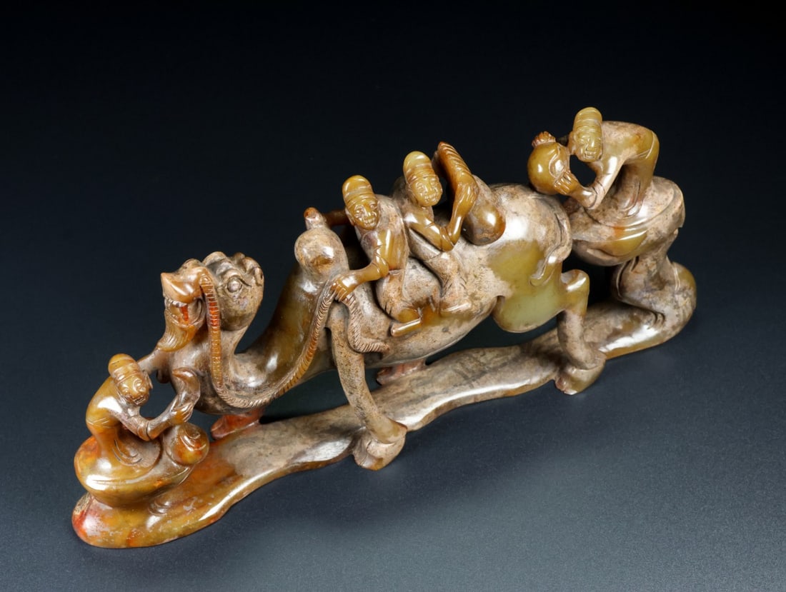 An Exquisite White Jade Camel Ornament - 9