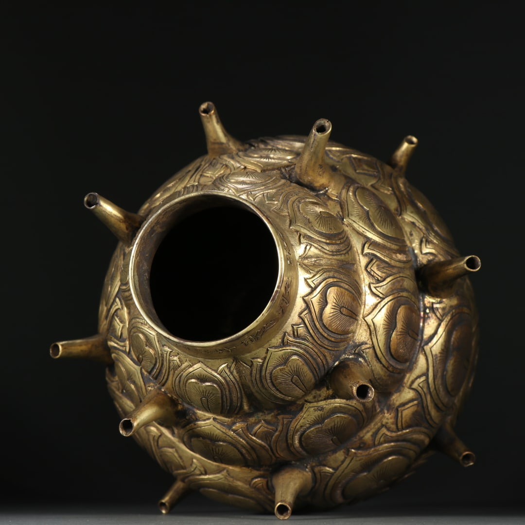 An Exquisite Gilt Bronze Jar - 8