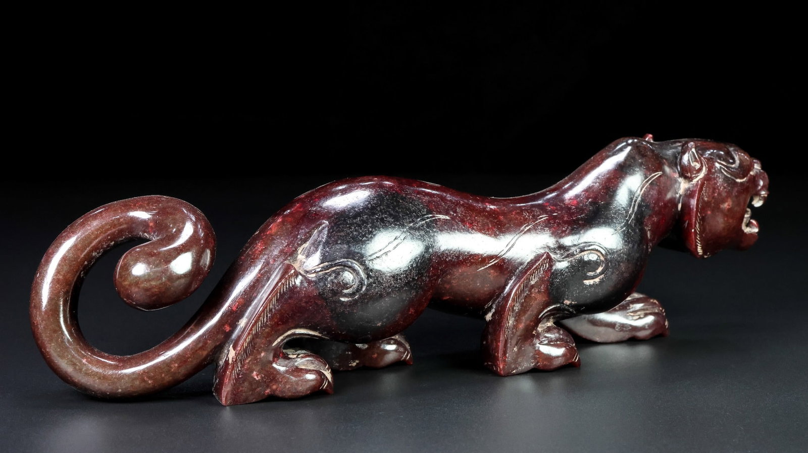 An Exquisite White Jade Tiger Ornament - 5