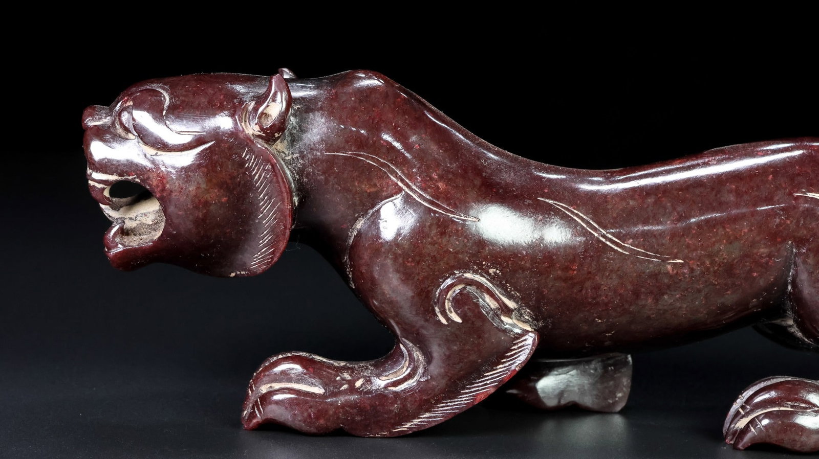 An Exquisite White Jade Tiger Ornament - 8