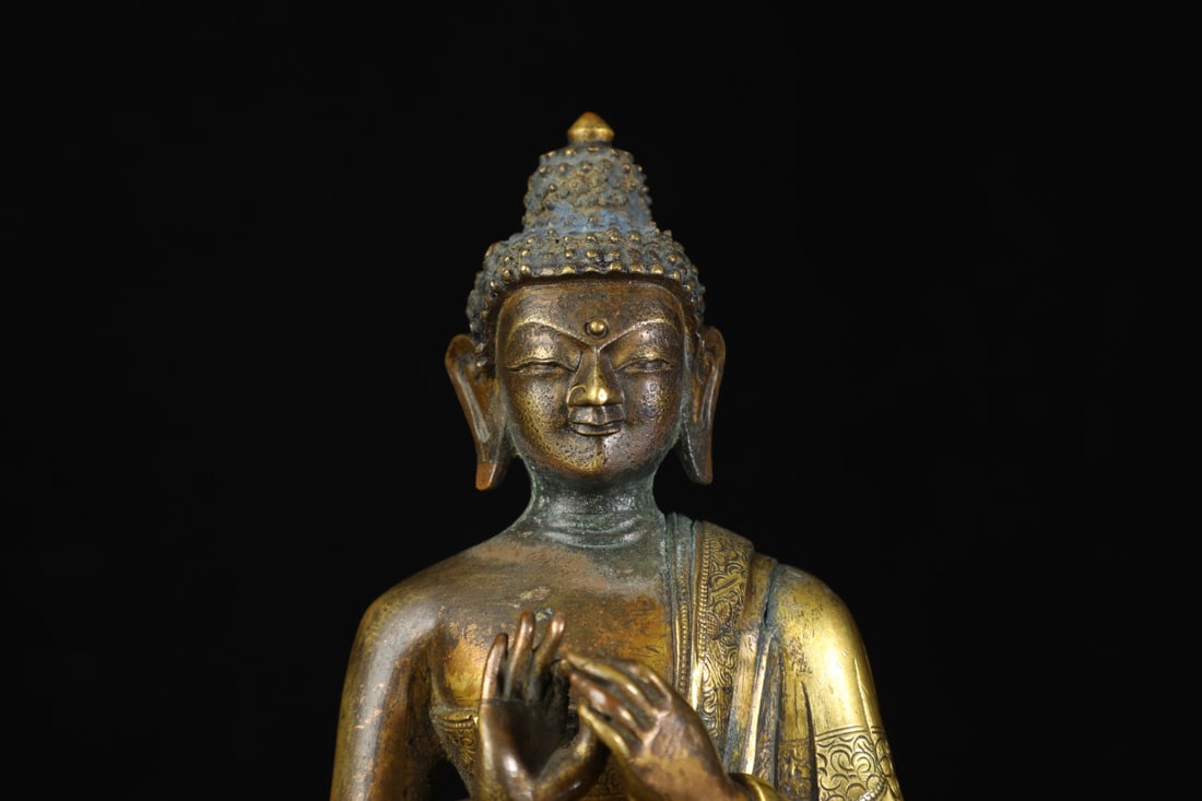 An Exquisite Gilt Bronze Buddha Statue - 3