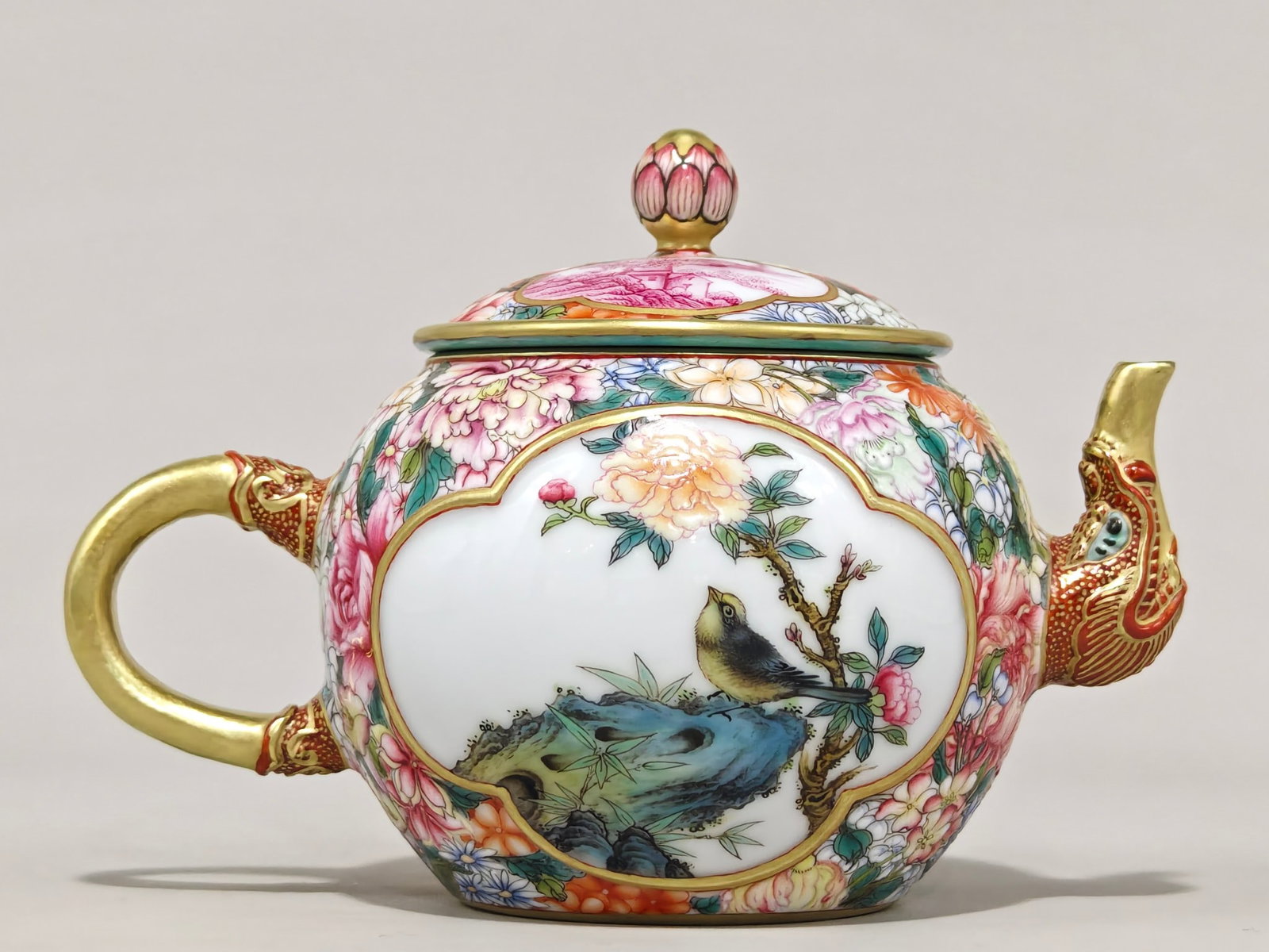 An Exquisite Enamel Flower and Bird Pattern Landscape Pattern Teapot - 3