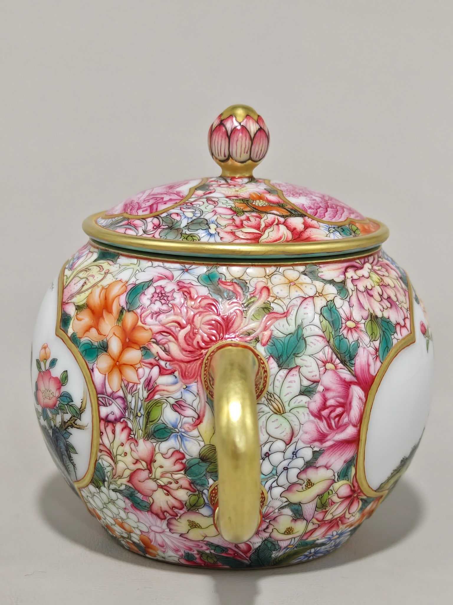 An Exquisite Enamel Flower and Bird Pattern Landscape Pattern Teapot - 4