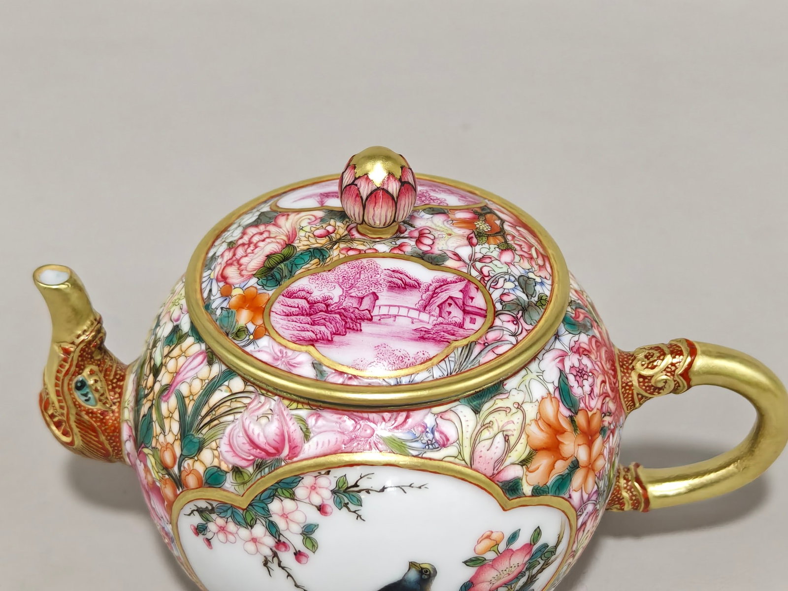 An Exquisite Enamel Flower and Bird Pattern Landscape Pattern Teapot - 5