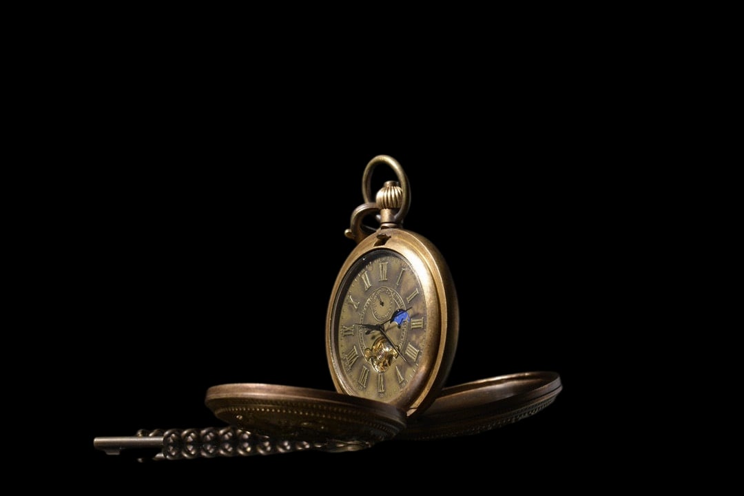 An Exquisite Bronze Pocket watch - 8
