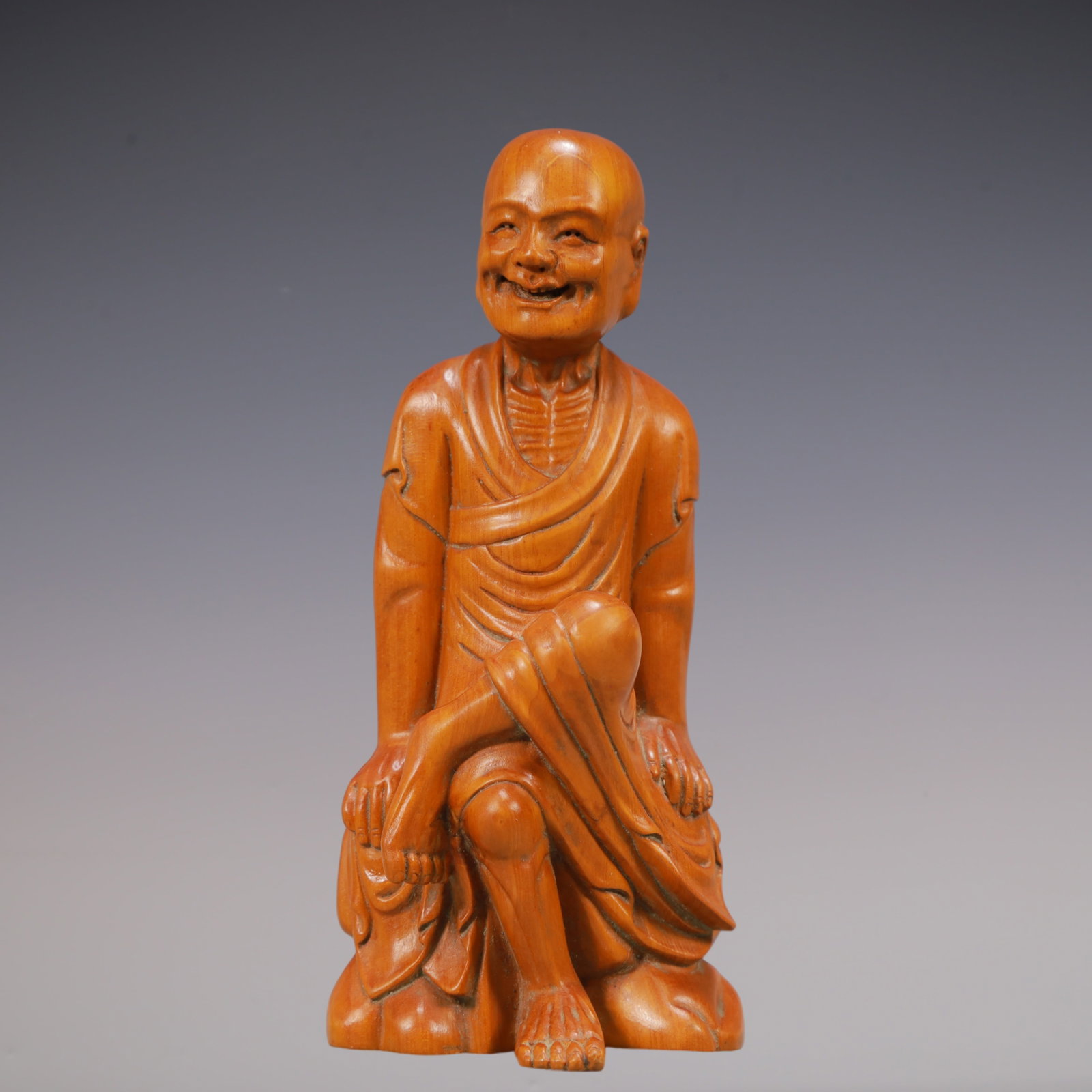 A Exquisite Boxwood Statue of Arhat Ornament: A Exquisite Boxwood Statue of Arhat Ornament Qing Dynasty, China Size:6cmx5.1cmx14.5cm Weight:150g (The Dimensions Of All Batches Are Manually Measured.If You Need More Detailed Information, Please