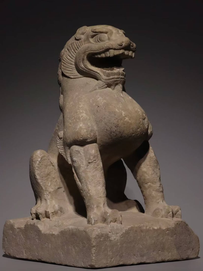 An Exquisite Marble Lion Ornament: An Exquisite Marble Lion Ornament Tang Dynasty, China Size:40cmx26cmx23cm (The Dimensions Of All Batches Are Manually Measured.If You Need More Detailed Information, Please Contact Our Customer