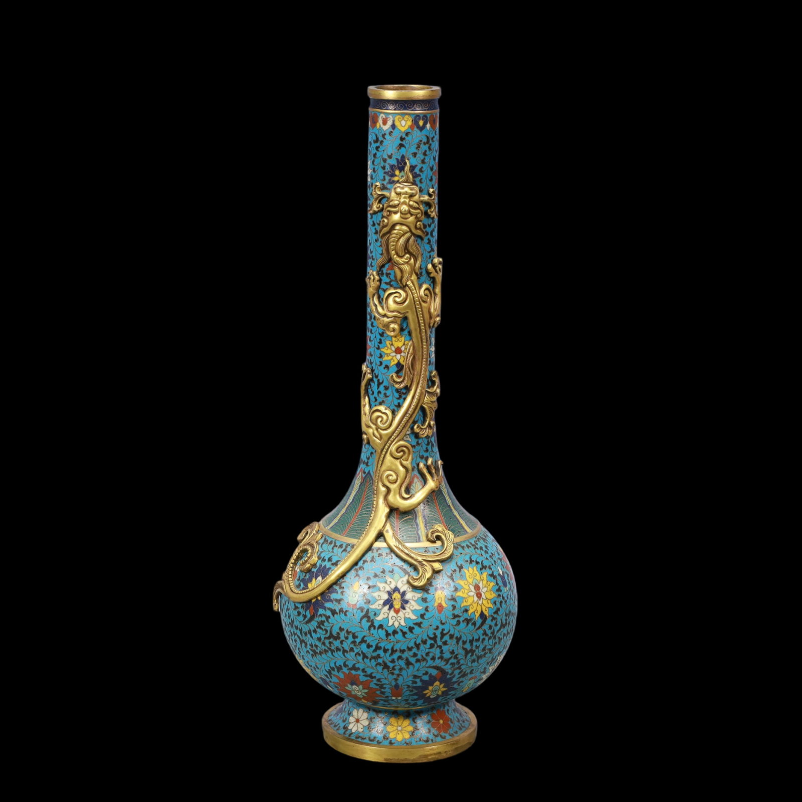 A Exquisite Cloisonne Lotus Pattern Dragon Pattern Vase: A Exquisite Cloisonne Lotus Pattern Dragon Pattern Vase Qing Dynasty, China Kangxi Four-character Mark Size:16cmx47cm Weight:2550g (The Dimensions Of All Batches Are Manually Measured.If You Need