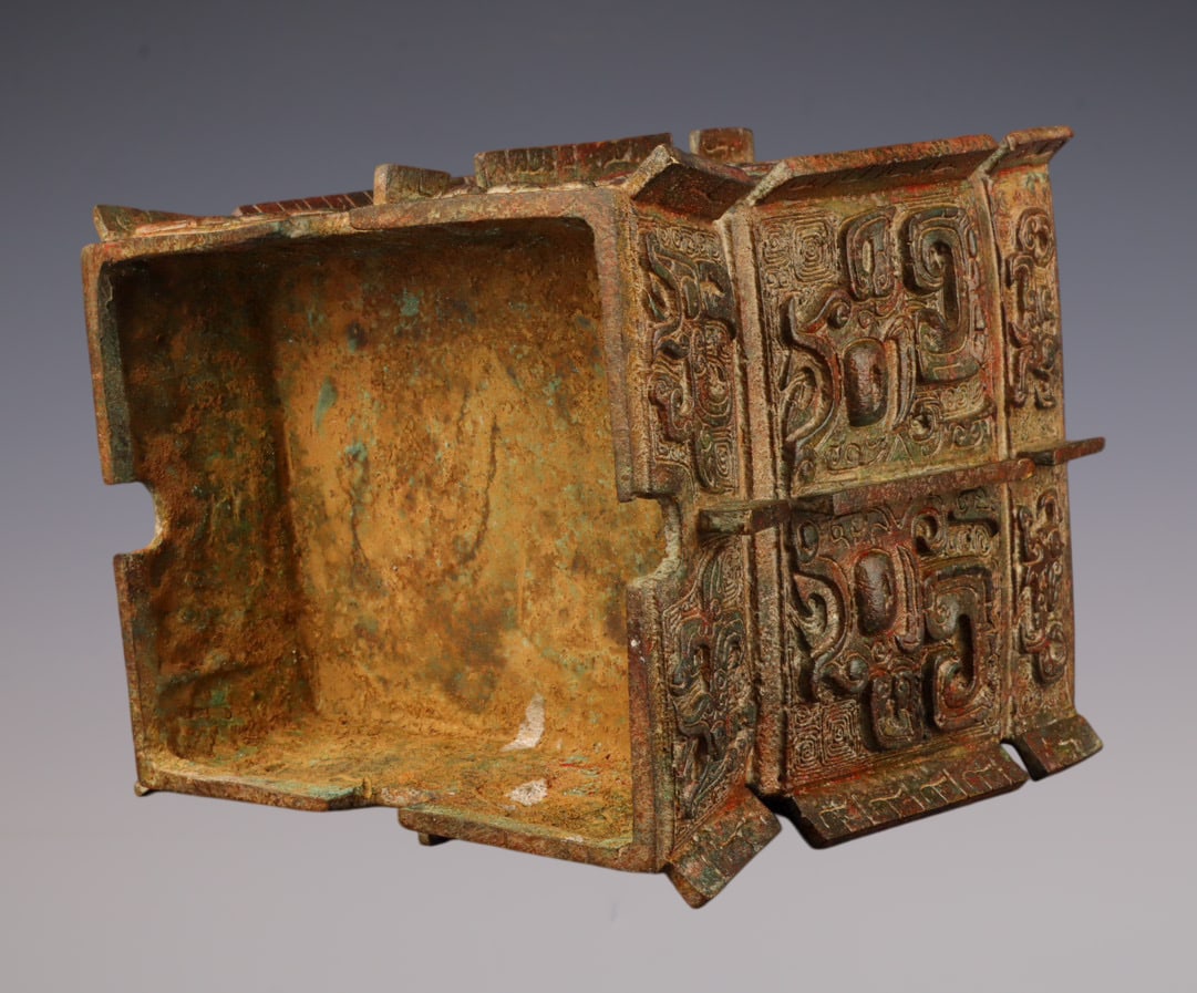 An Exquisite Bronze Beast-Face Pattern Censer - 9