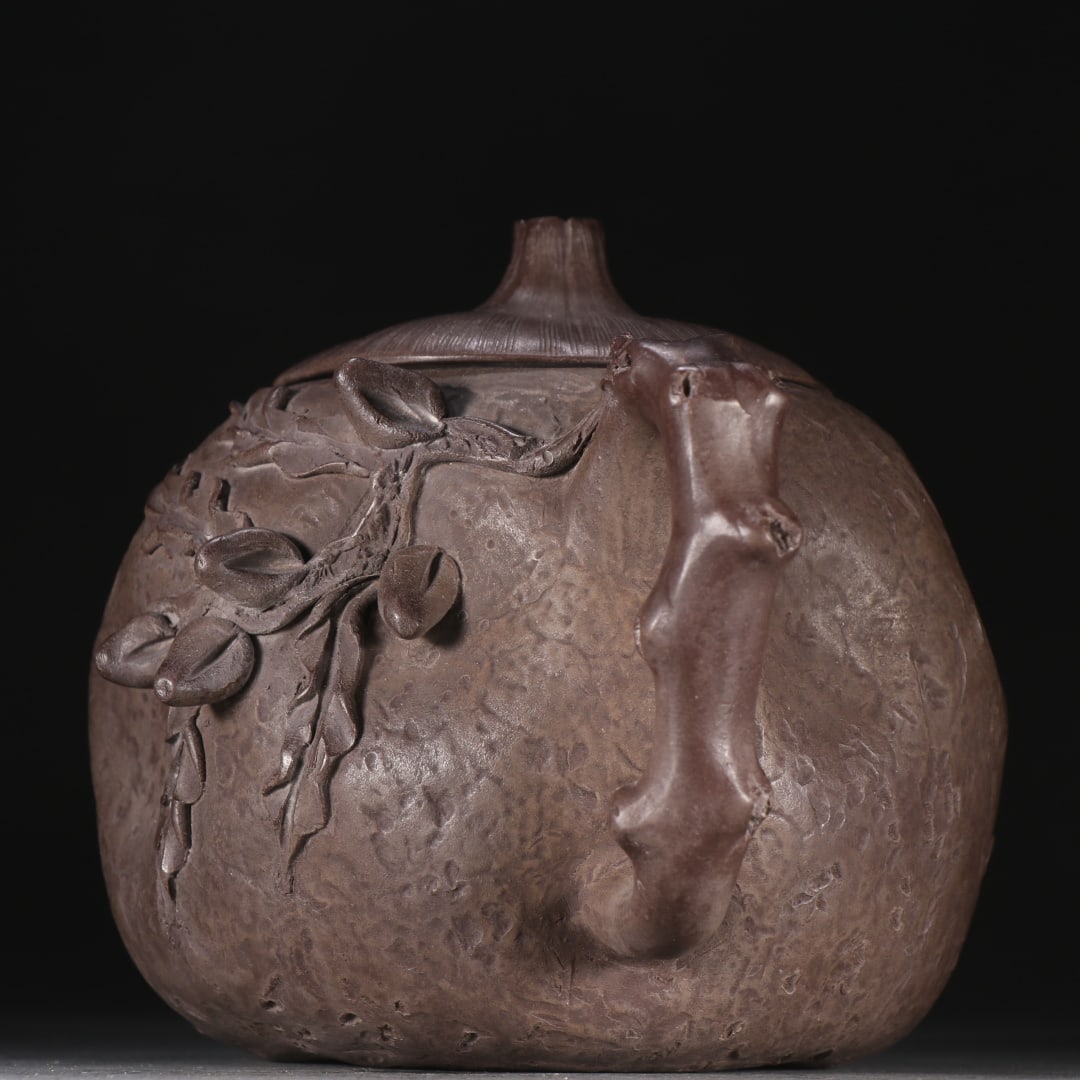 An Exquisite Purple Sands Flower Pattern Teapot - 4