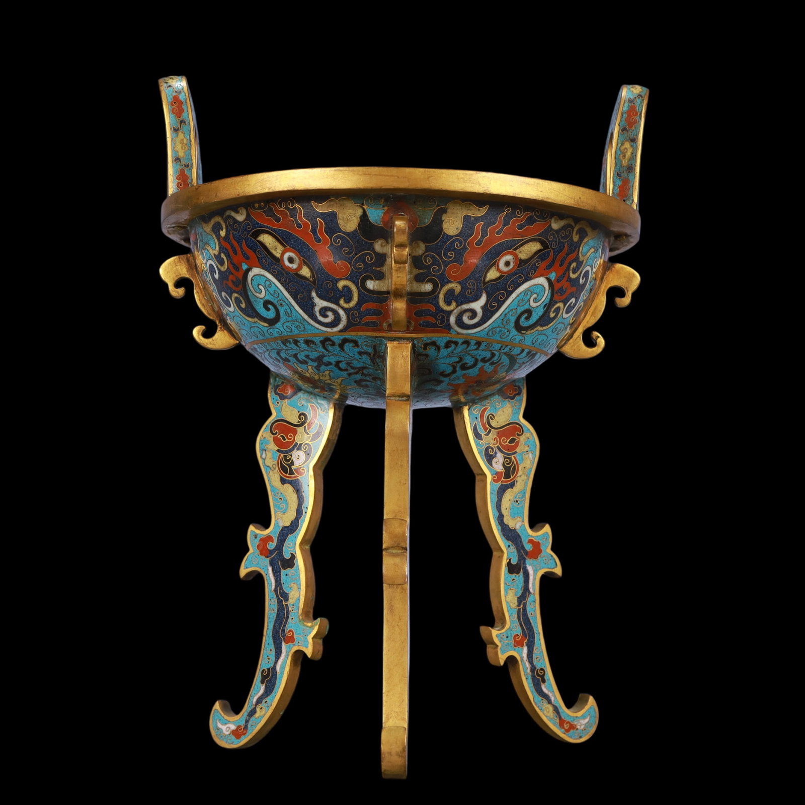 A Exquisite Cloisonne Beast-Face Pattern Double-Ears and Tripod Censer: A Exquisite Cloisonne Beast-Face Pattern Double-Ears and Tripod Censer Qing Dynasty, China Size::22.5cmx22cm Weight:2700g (The Dimensions Of All Batches Are Manually Measured.If You Need More