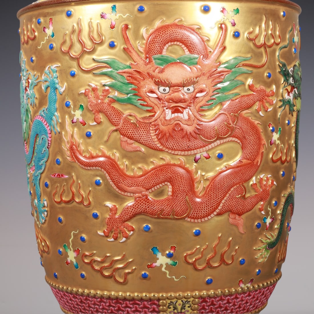 An Exquisite Enamel Dragon Pattern Double-Ears Vase - 3