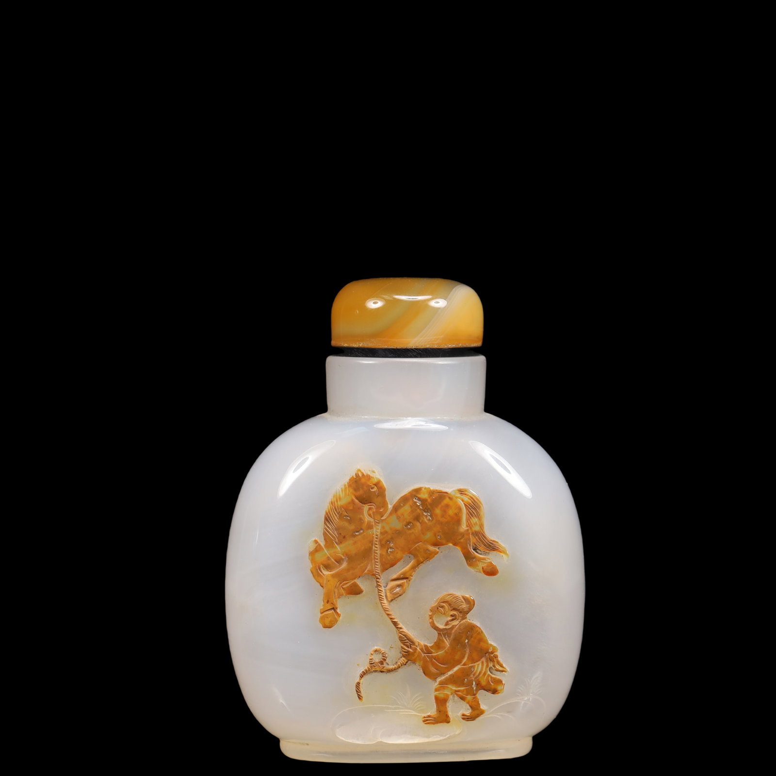 An Exquisite Agate Character and Story Pattern Snuff Bottle: An Exquisite Agate Character and Story Pattern Snuff Bottle Qing Dynasty, China Size:6cmx3cmx8cm Weight:91g (The Dimensions Of All Batches Are Manually Measured.If You Need More Detailed Information, 