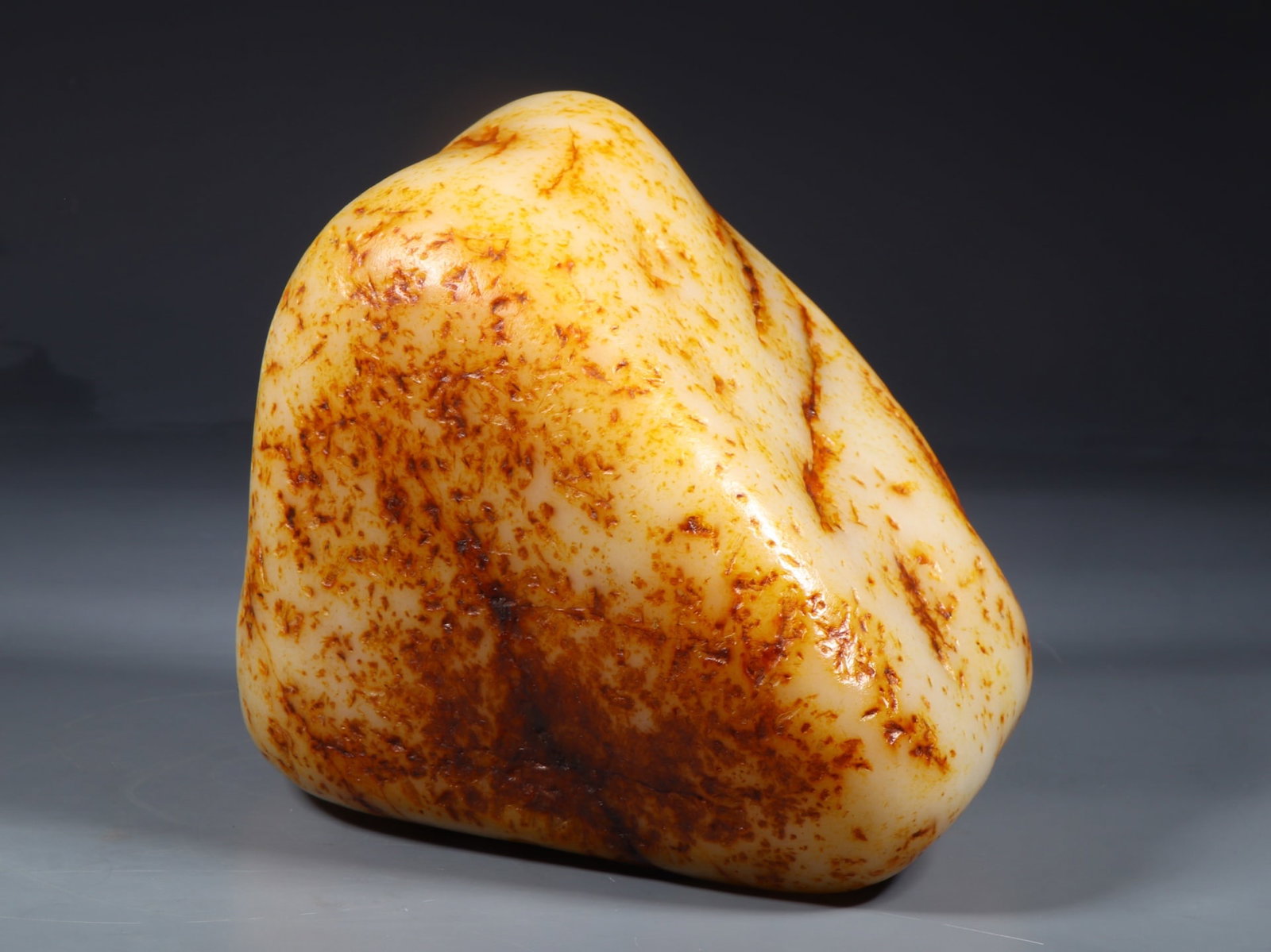 An Exquisite White Jade Ornament - 8