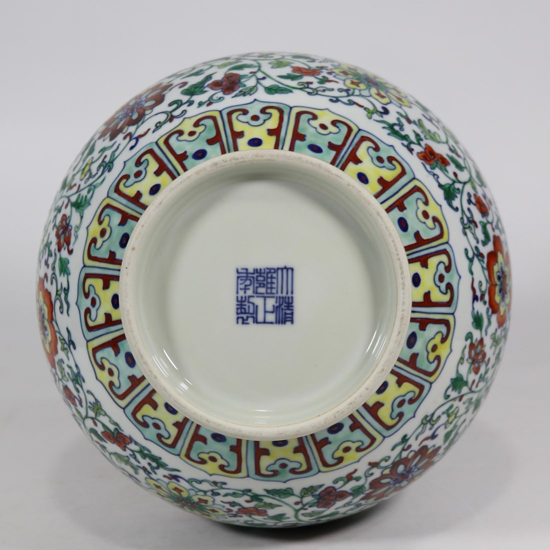 An Exquisite Doucai Lotus Pattern Seawater Pattern Vase - 8
