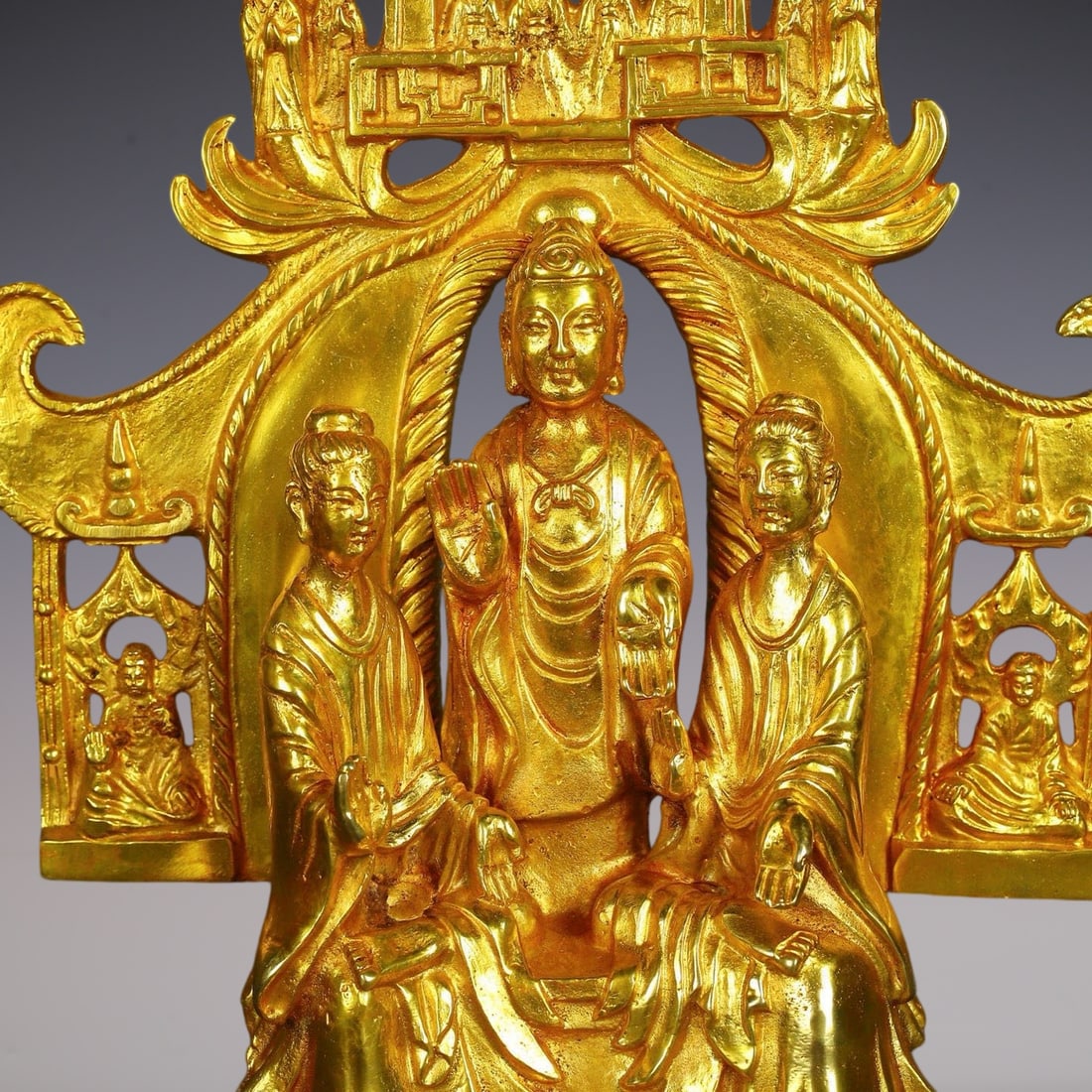 An Exquisite Gilt Bronze Buddha Statue - 3