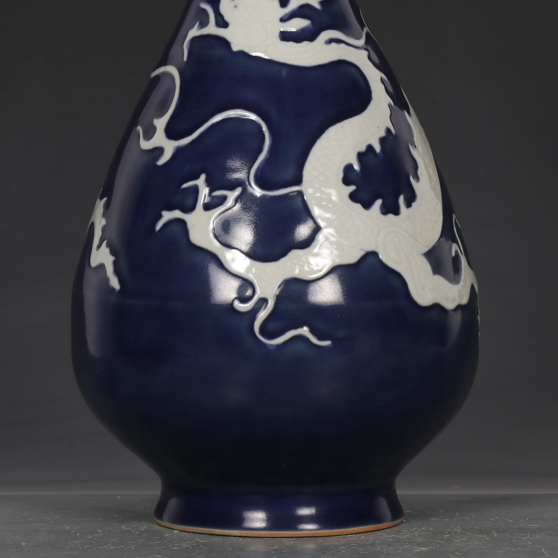 An Exquisite Ji Blue Glazed Dragon Pattern Vase - 3