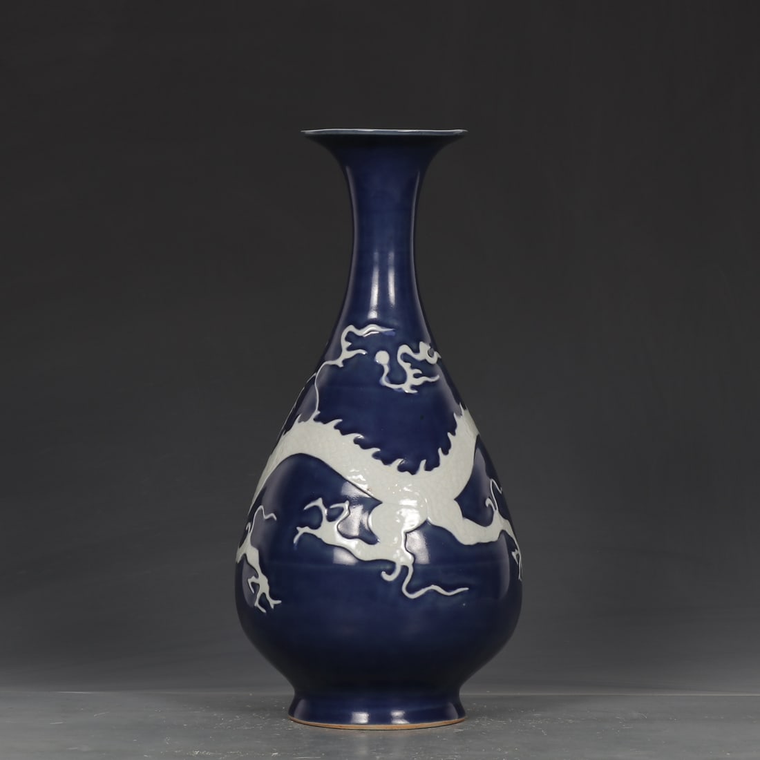 An Exquisite Ji Blue Glazed Dragon Pattern Vase - 4